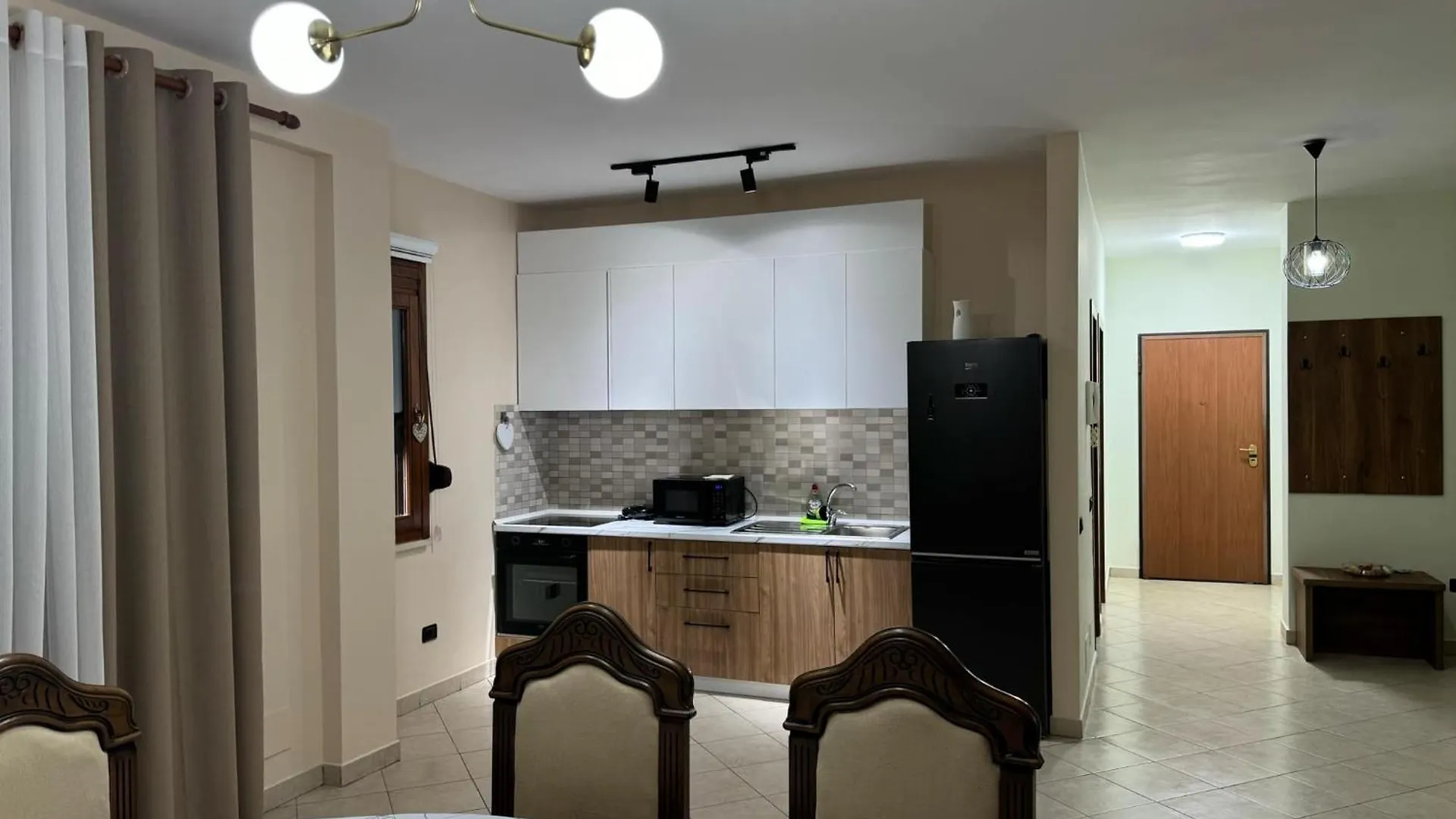 Jusra'S Apartment , City Center Shkoder