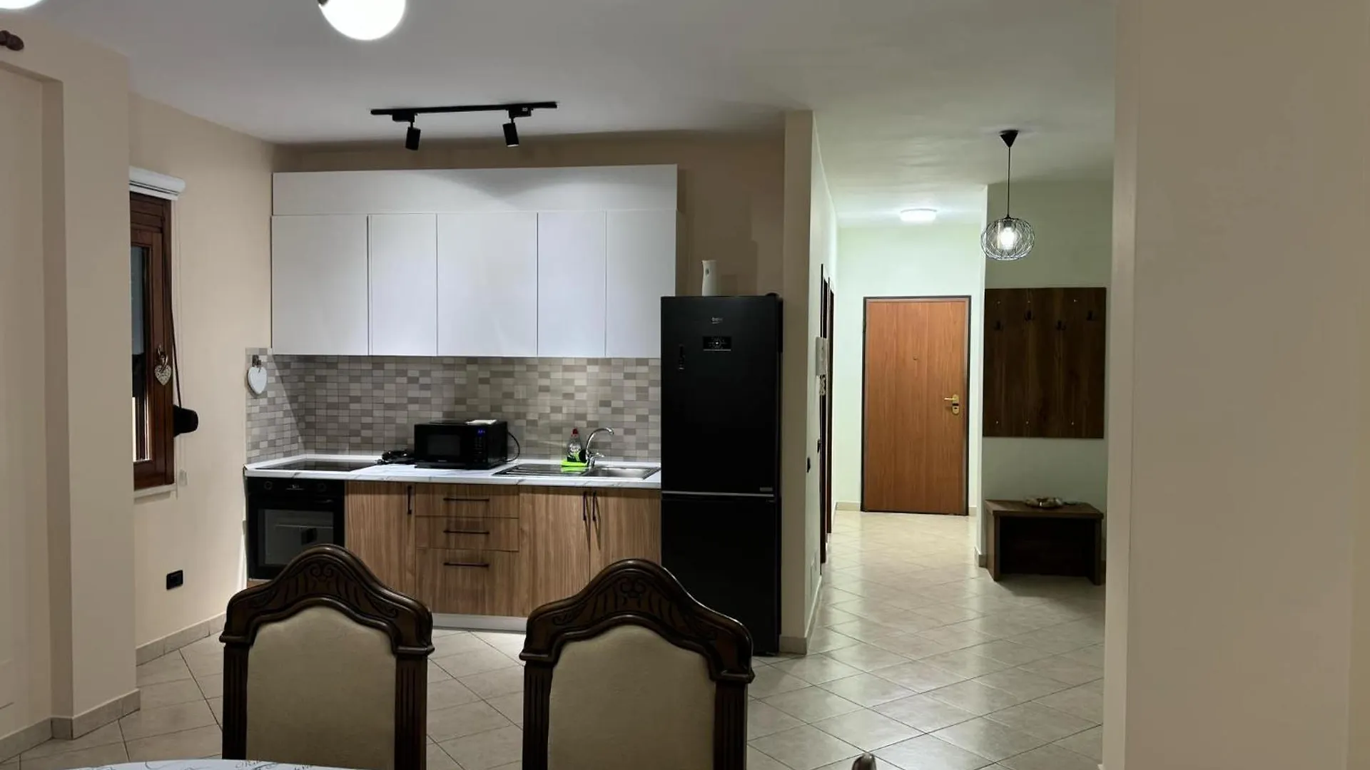 Jusra'S Apartment , City Center Shkoder